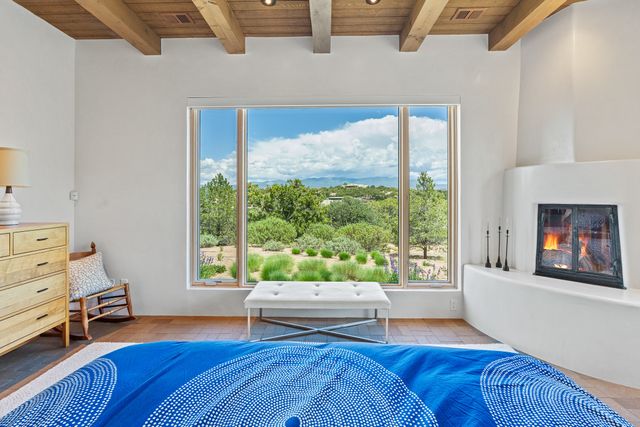 31 Sundance Ridge Circle, Santa Fe, NM 87506