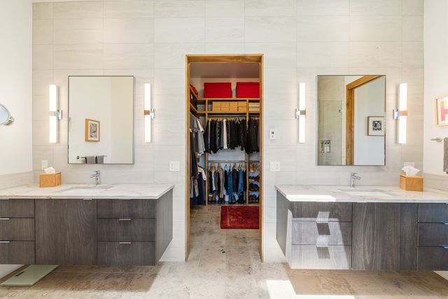 31 Sundance Ridge Circle, Santa Fe, NM 87506