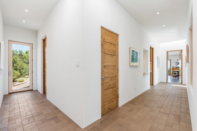 31 Sundance Ridge Circle, Santa Fe, NM 87506