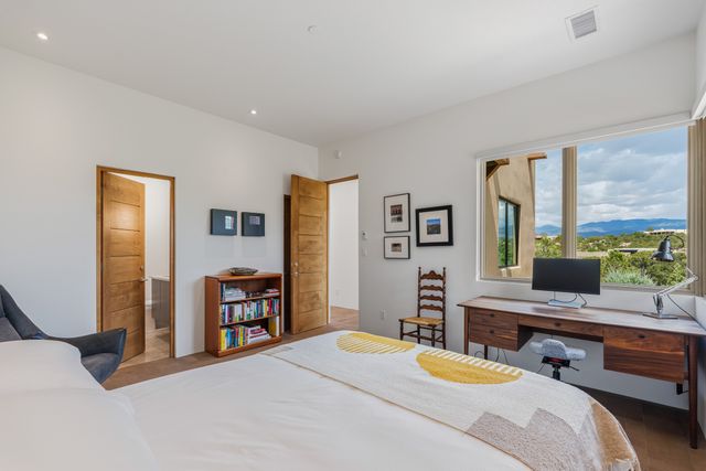 31 Sundance Ridge Circle, Santa Fe, NM 87506