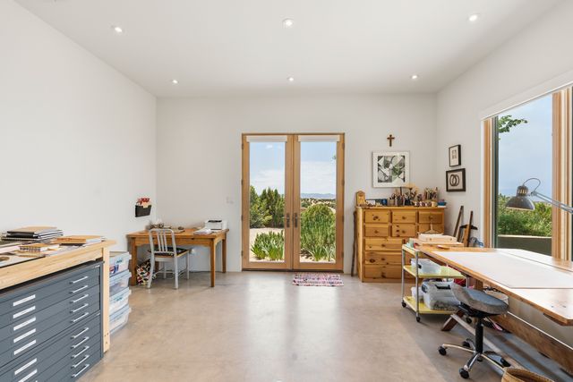 31 Sundance Ridge Circle, Santa Fe, NM 87506