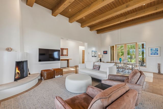 31 Sundance Ridge Circle, Santa Fe, NM 87506