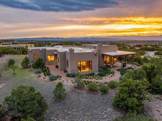 31 Sundance Ridge Circle, Santa Fe, NM 87506