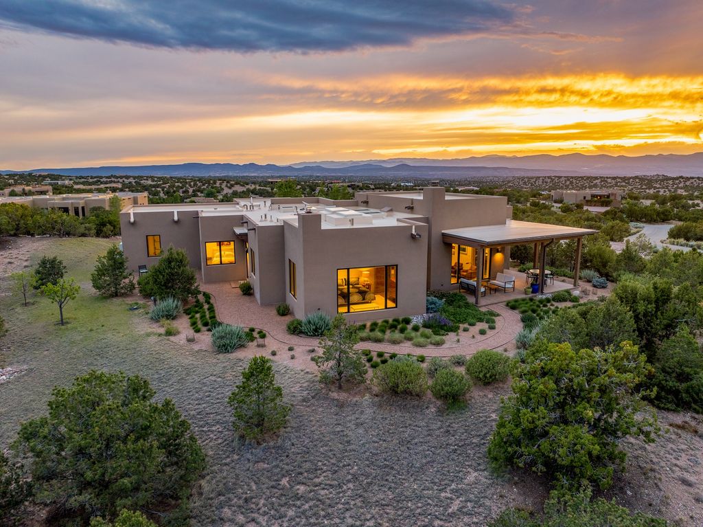 31 Sundance Ridge Circle, Santa Fe, NM 87506