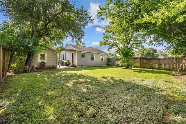 1312 22nd Street N, Texas City, TX 77590