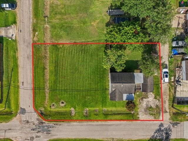 1312 22nd Street N, Texas City, TX 77590