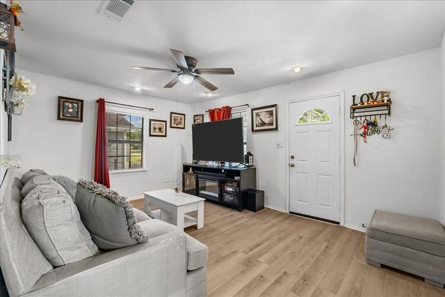 1312 22nd Street N, Texas City, TX 77590