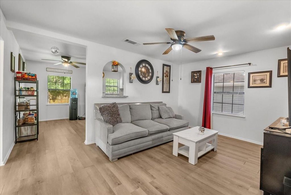 1312 22nd Street N, Texas City, TX 77590