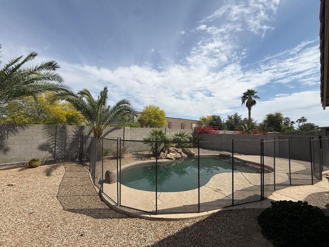 1135 S 165th Drive, Goodyear, AZ 85338