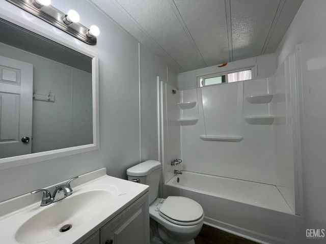 4401 Hughes Lane 173, Bakersfield, CA 93304