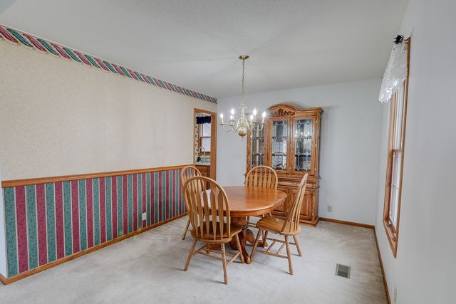 1306 University Street, Pella, IA 50219