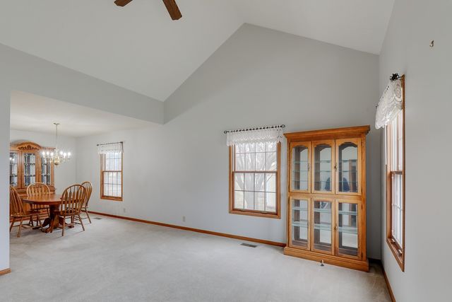 1306 University Street, Pella, IA 50219