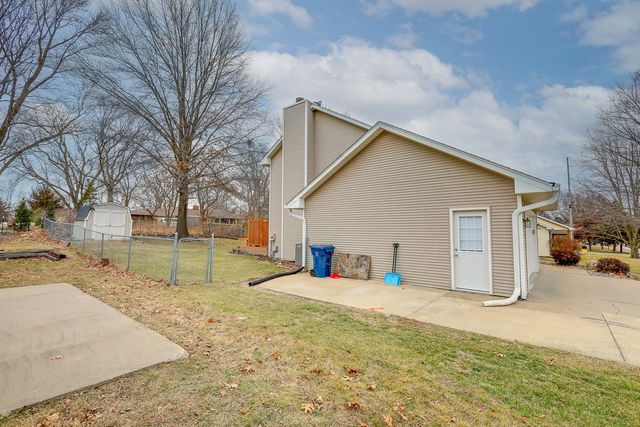 1306 University Street, Pella, IA 50219