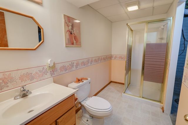 1306 University Street, Pella, IA 50219