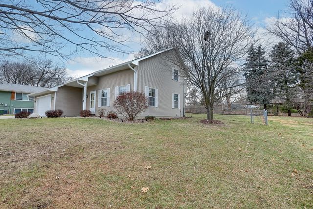 1306 University Street, Pella, IA 50219