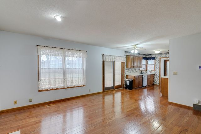 1306 University Street, Pella, IA 50219