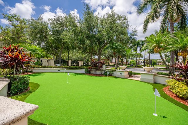 2310 Myrtlewood Circle E, Palm Beach Gardens, FL 33418