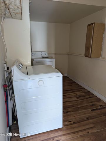 406 Academy Street E, Wilson, NC 27893