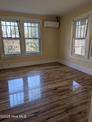 406 Academy Street E, Wilson, NC 27893