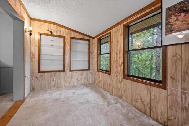48 N Badalona Drive, Hot Springs Village, AR 71909