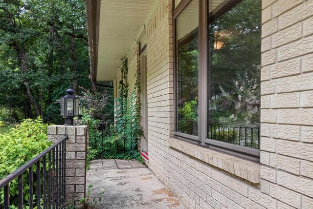 48 N Badalona Drive, Hot Springs Village, AR 71909