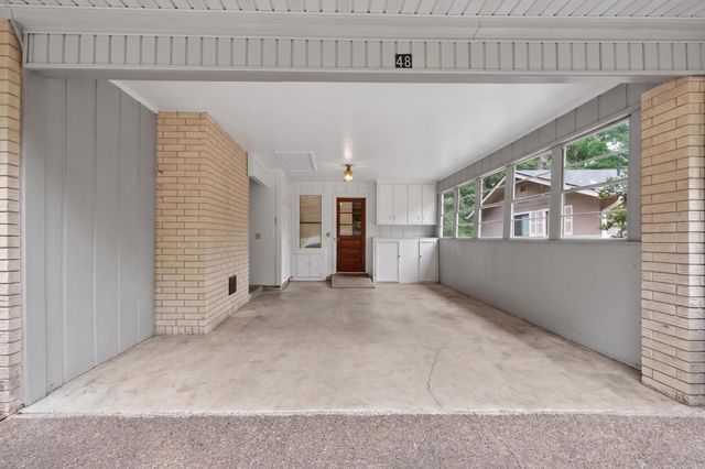 48 N Badalona Drive, Hot Springs Village, AR 71909