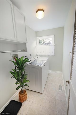 725 Leslie Lane, Schaumburg, IL 60194