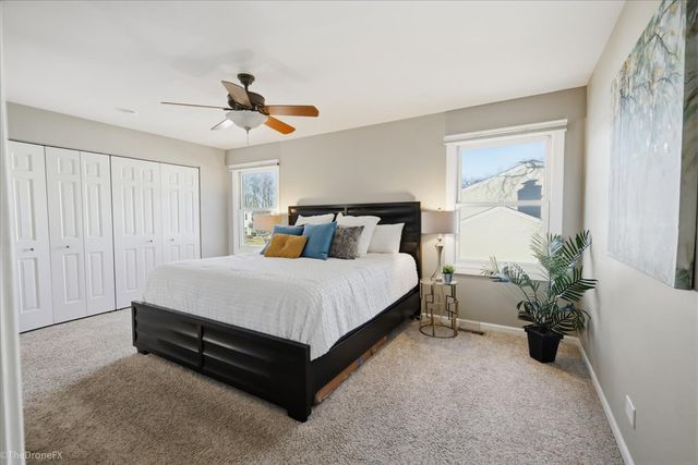 725 Leslie Lane, Schaumburg, IL 60194