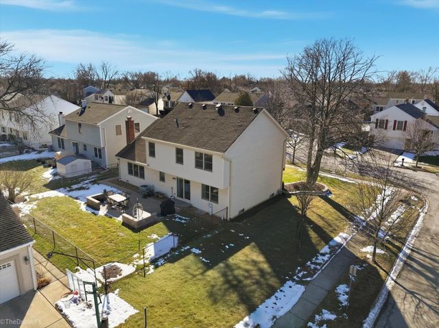 725 Leslie Lane, Schaumburg, IL 60194