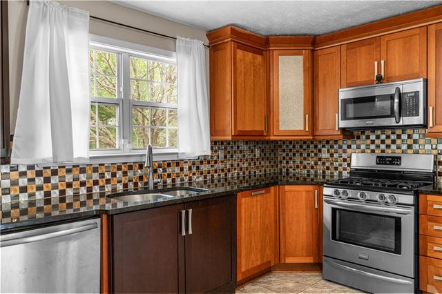 542 Staghorn Lane, Suwanee, GA 30024