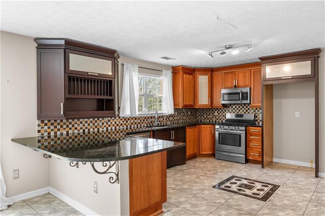 542 Staghorn Lane, Suwanee, GA 30024