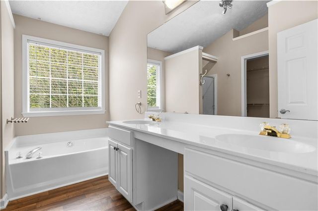 542 Staghorn Lane, Suwanee, GA 30024