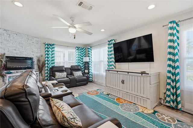 1001 Cape Velero Dr C-2, Rockport, TX 78382