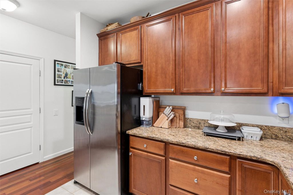 19 Strangford Court 110, Oceanside, NY 11572 — photo 4