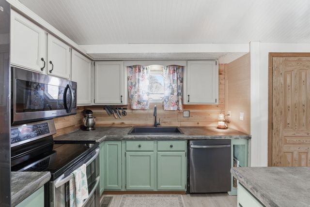 1902 N Floyd, Wichita, KS 67212