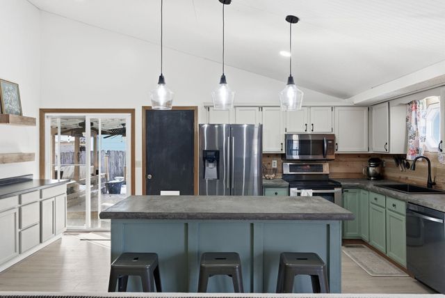 1902 N Floyd, Wichita, KS 67212