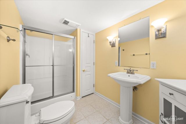 2660 Chesire Court, West Dundee, IL 60118