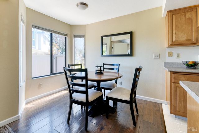 29 Sailmaker Ct, San Rafael, CA 94903