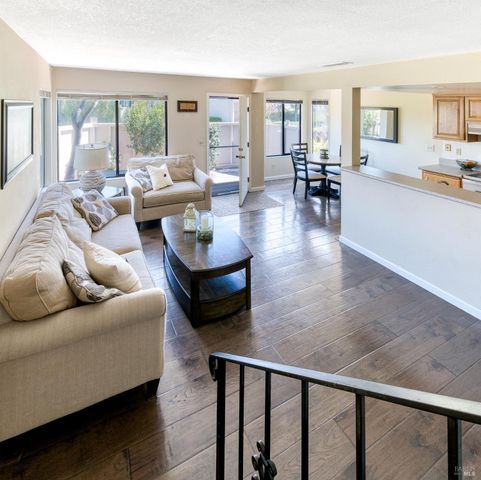 29 Sailmaker Ct, San Rafael, CA 94903