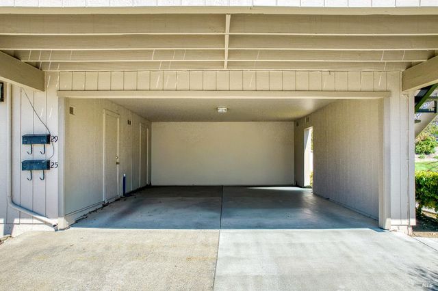 29 Sailmaker Ct, San Rafael, CA 94903