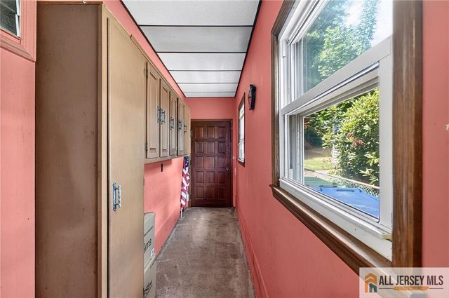 117 Kendall Drive, Parlin, NJ 08859