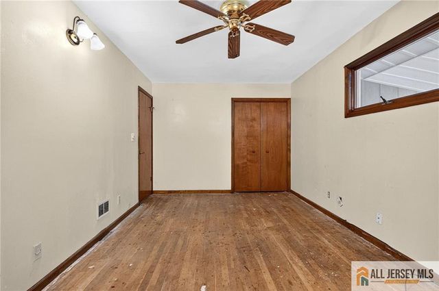 117 Kendall Drive, Parlin, NJ 08859