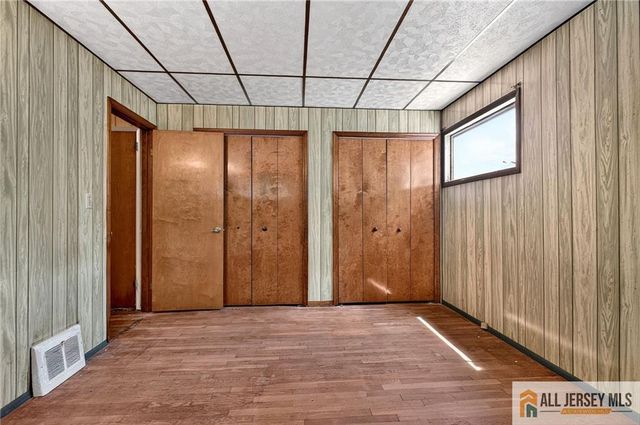 117 Kendall Drive, Parlin, NJ 08859