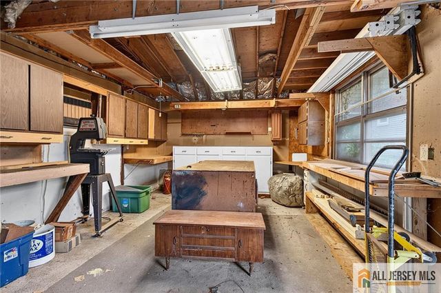 117 Kendall Drive, Parlin, NJ 08859