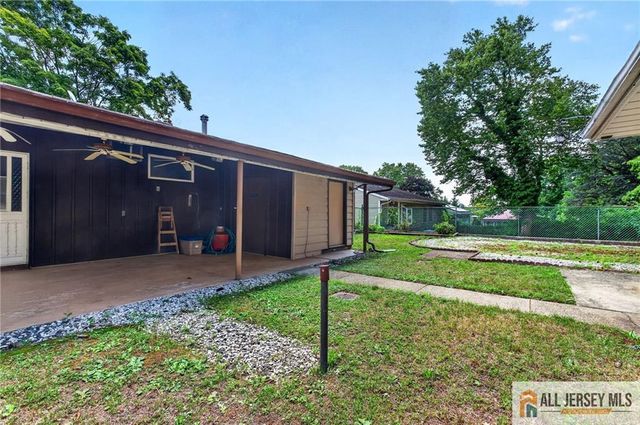 117 Kendall Drive, Parlin, NJ 08859