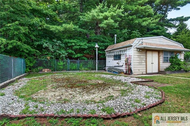 117 Kendall Drive, Parlin, NJ 08859