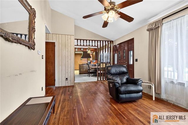 117 Kendall Drive, Parlin, NJ 08859