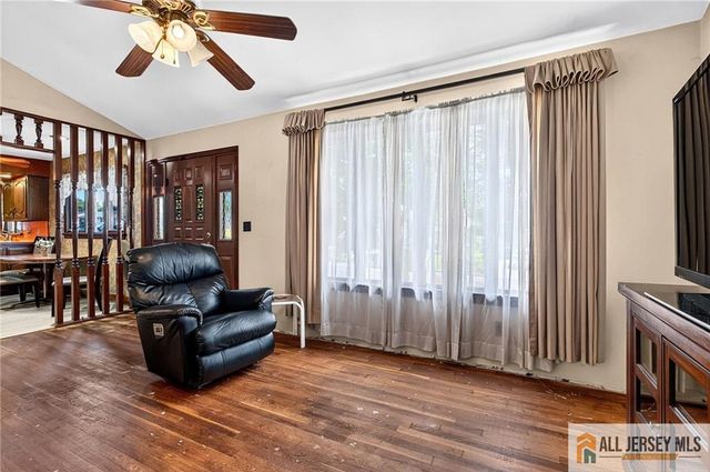 117 Kendall Drive, Parlin, NJ 08859
