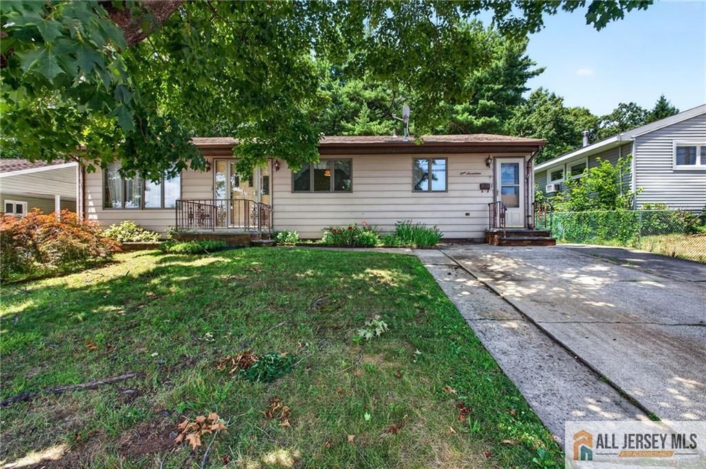 117 Kendall Drive, Parlin, NJ 08859
