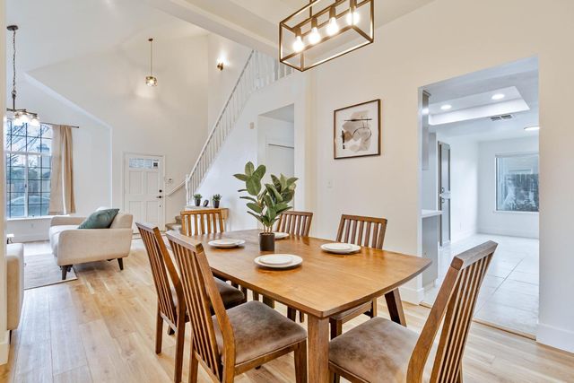 7330 N Woodrow Avenue, Fresno, CA 93720